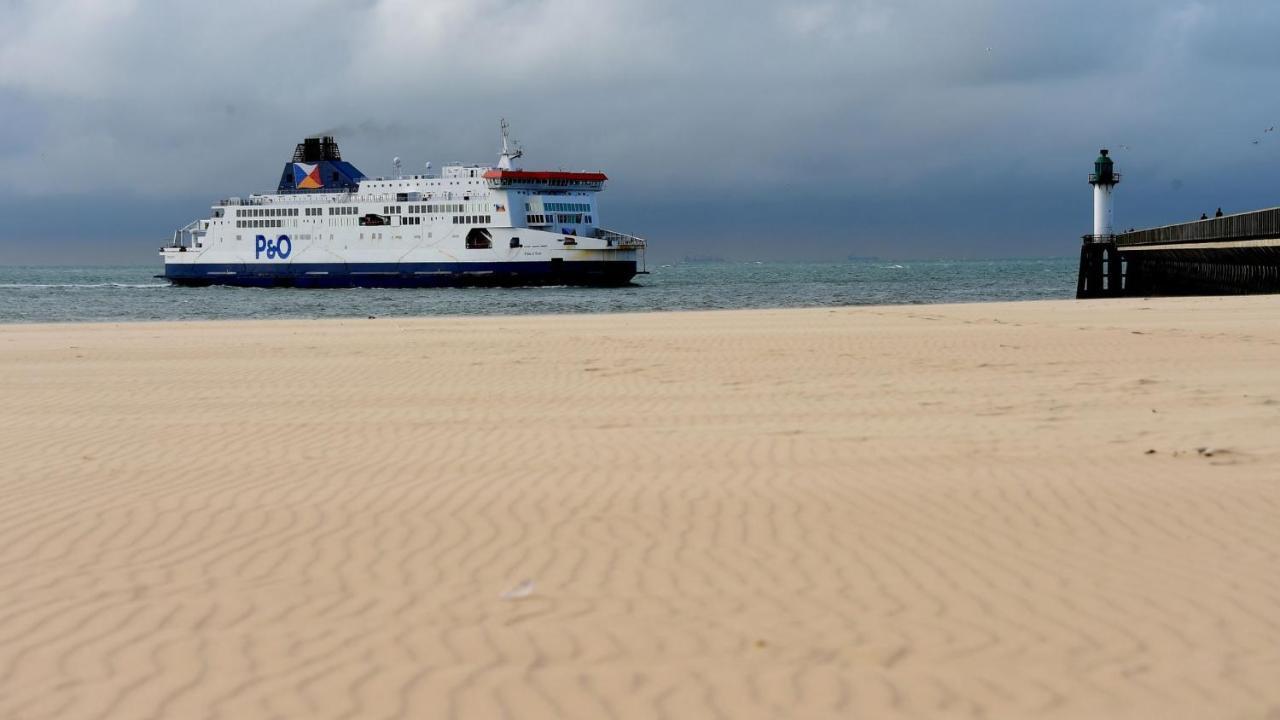 Studio Plage, Vue Mer Et Dragon, Garage Pour Moto Calais Bagian luar foto